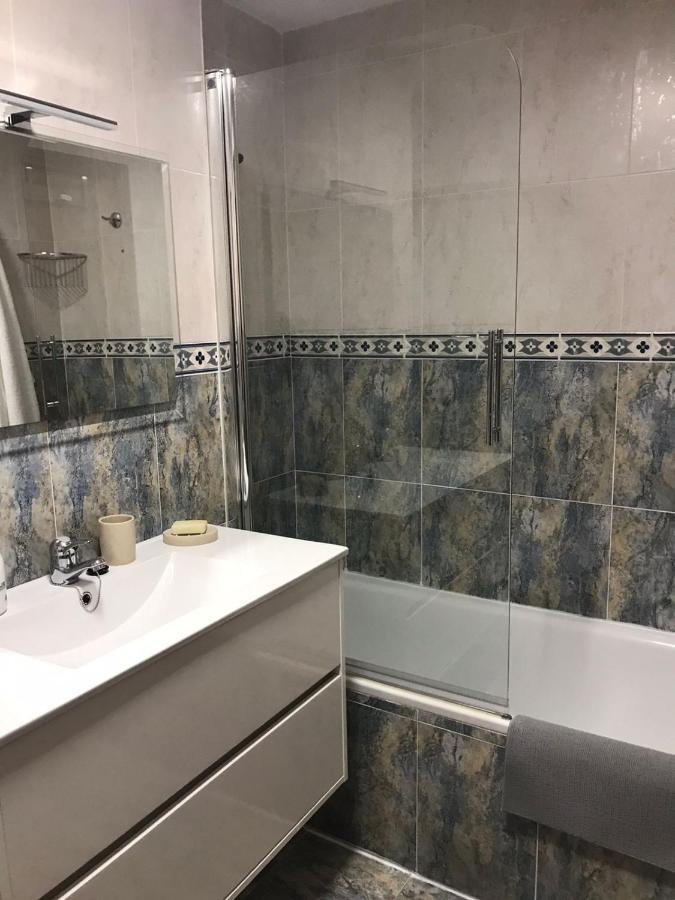 Casa Buganvilla. Apartamento Con Jardin, A 100 Metros Del Centro. Комільяс Екстер'єр фото